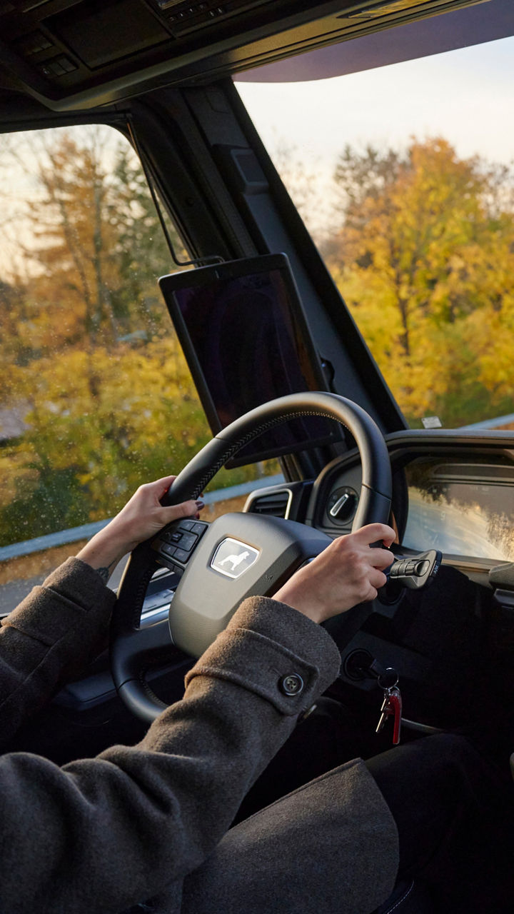 9_16 - 1920 x 3416 px-MAN-EED-6.jpg